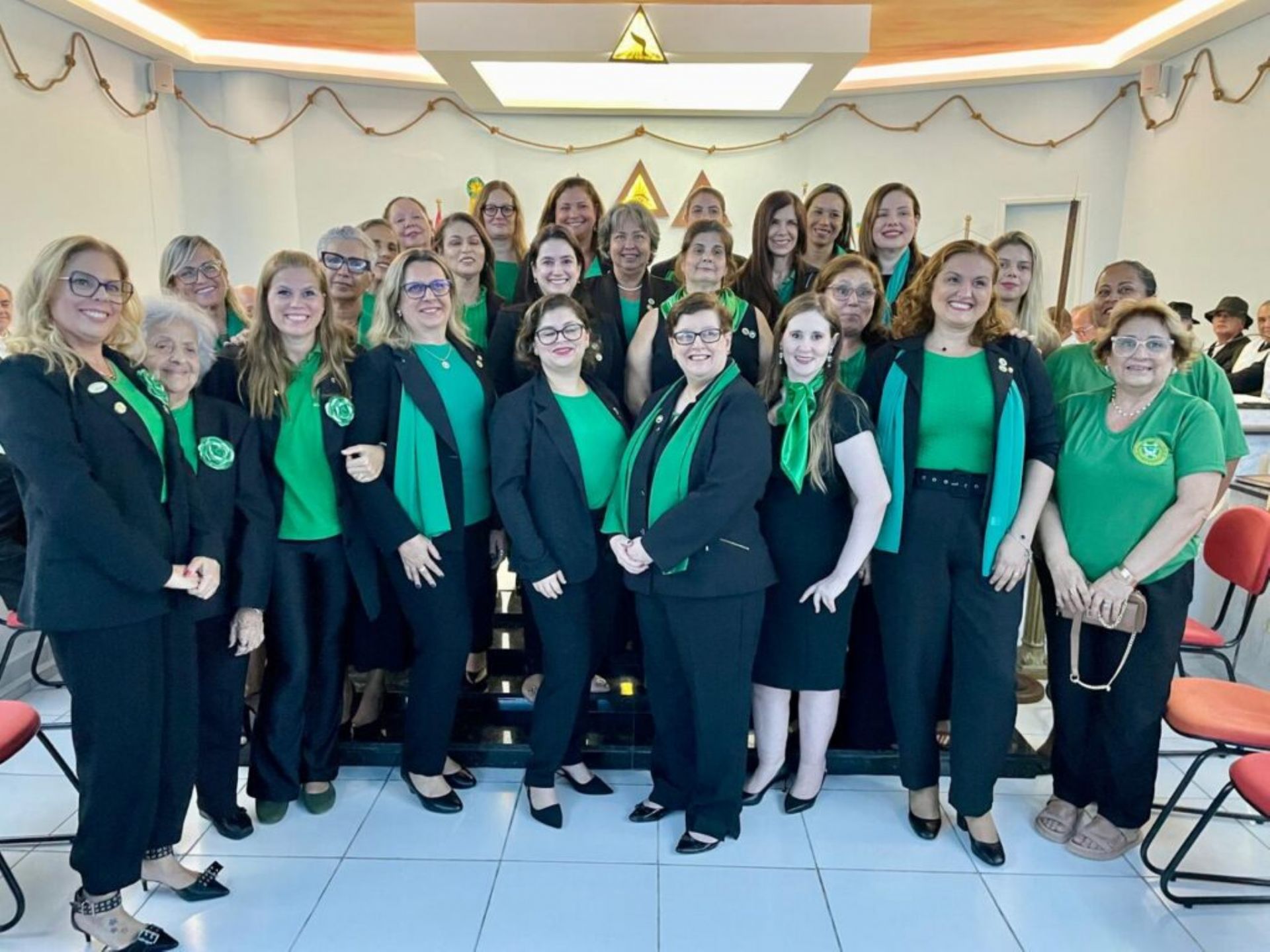 ARLS IGUALDADE SANTISTA Nº 2164 REALIZA SESSÃO MAGNA PÚBLICA PARA ENTREGA DE CARTA REGISTRO À FRAFEM EM SANTOS