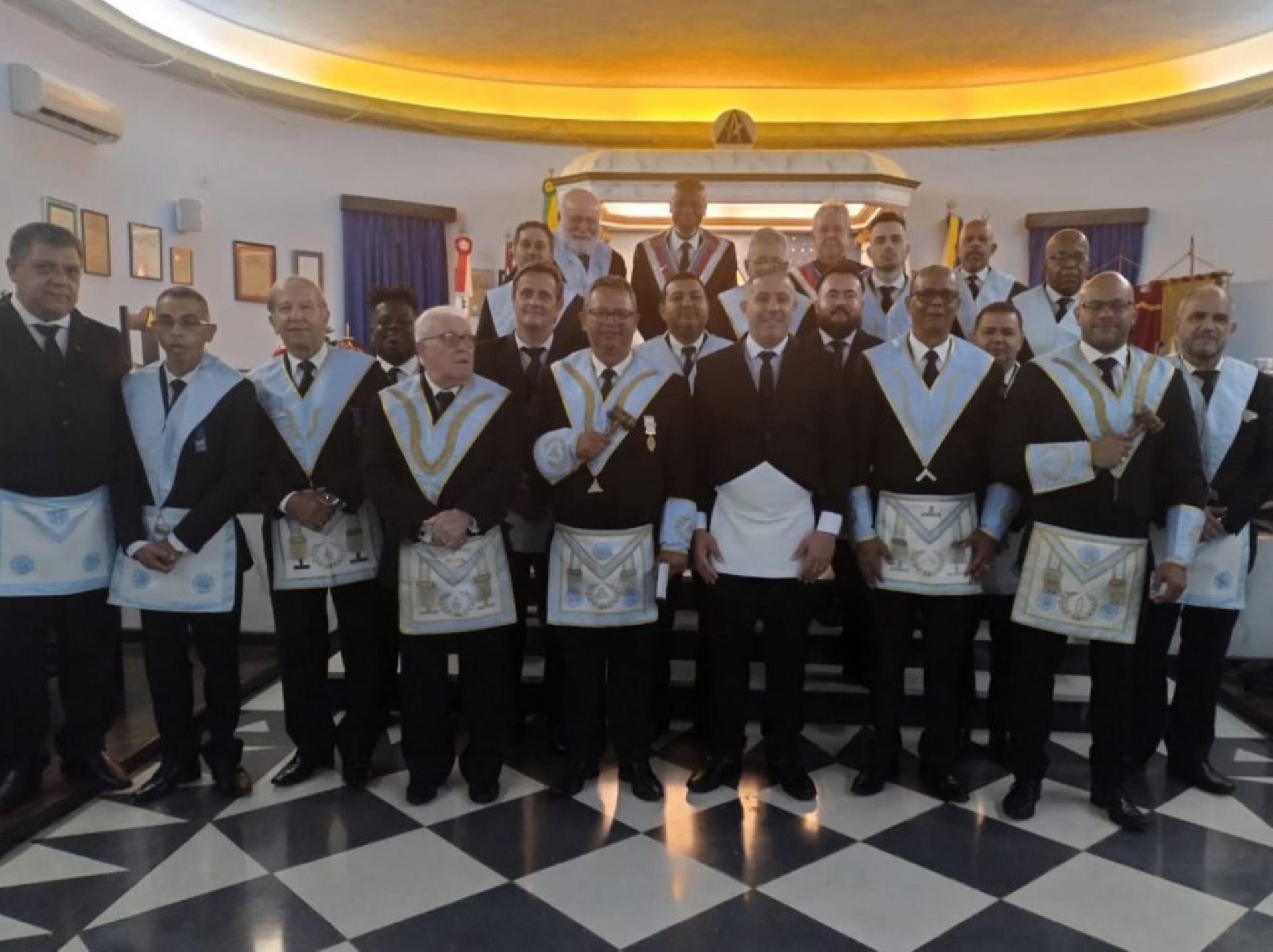 Loja Antônio dos Santos Costa nº 3012, Oriente de Santos, realiza Sessão Magna de Iniciação