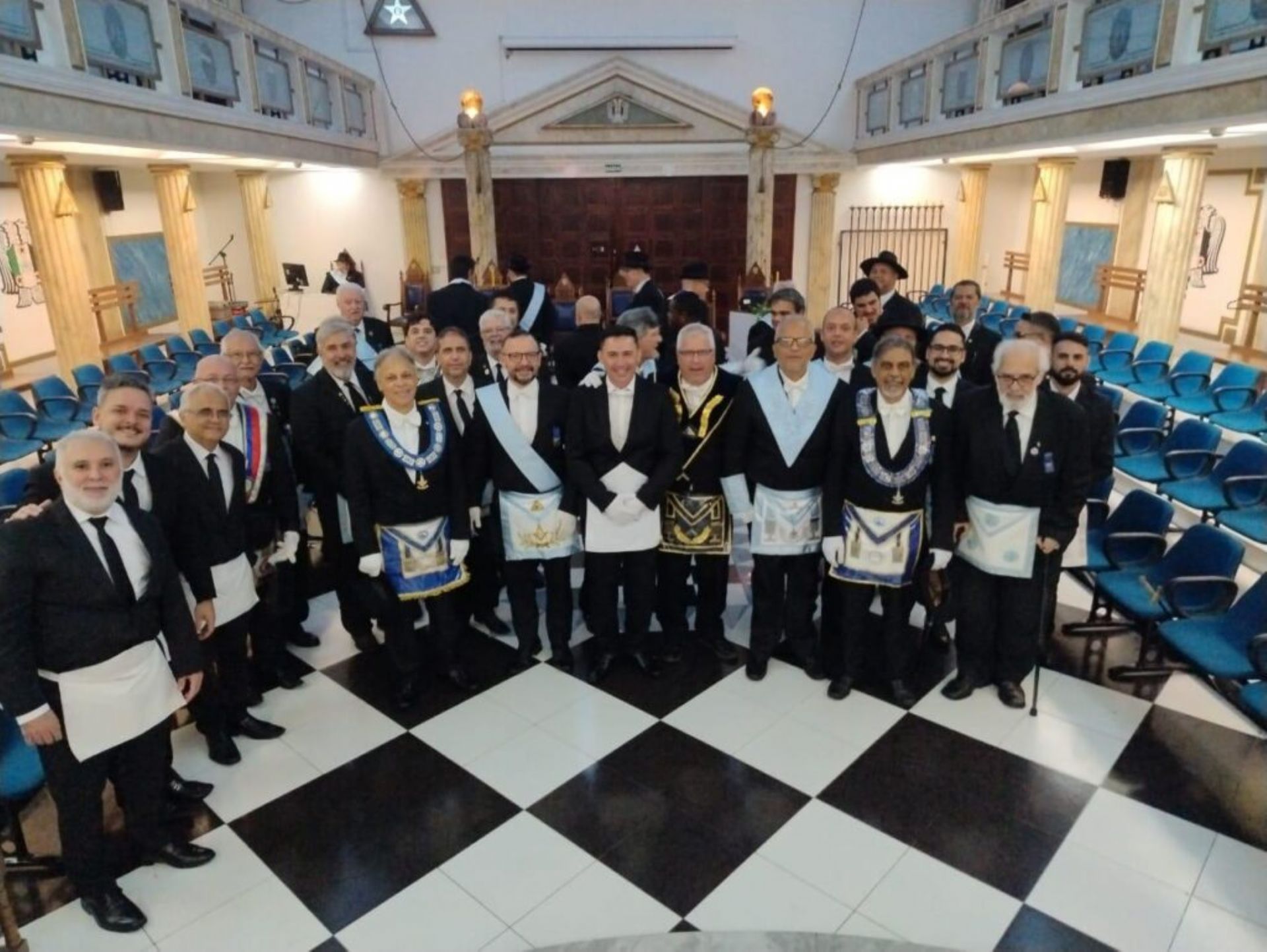 Sessão Magna de Iniciação na Loja Damasco Nº1475 Celebra Tradição